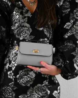 ✨ Cheers op 2025! 🥂